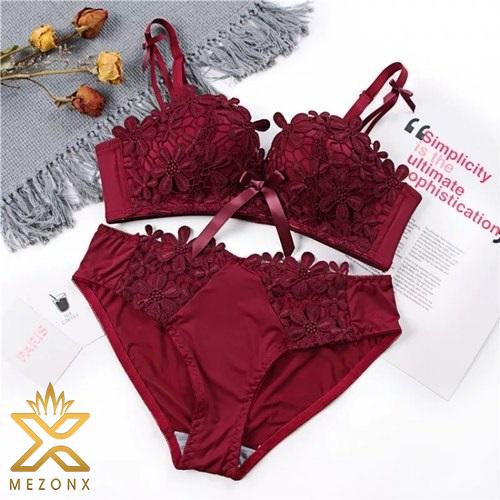 سوتین بالکنی Balconette Bra چیست سوتین بالکنی Balconette Bra
